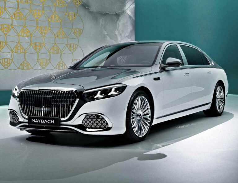 Mercedes-Benz S-Class Maybach: - Feature View