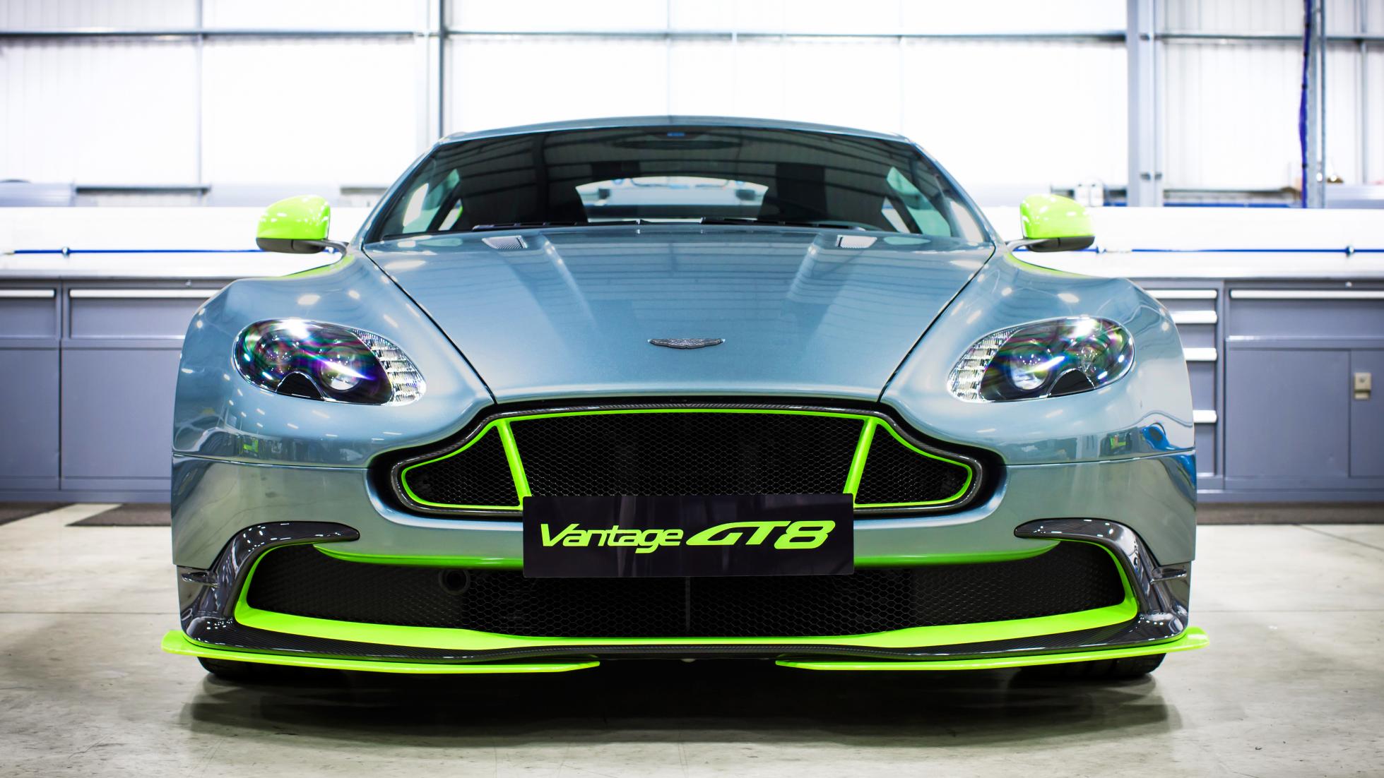 aston_martin_vantage_gt8_04.jpg
