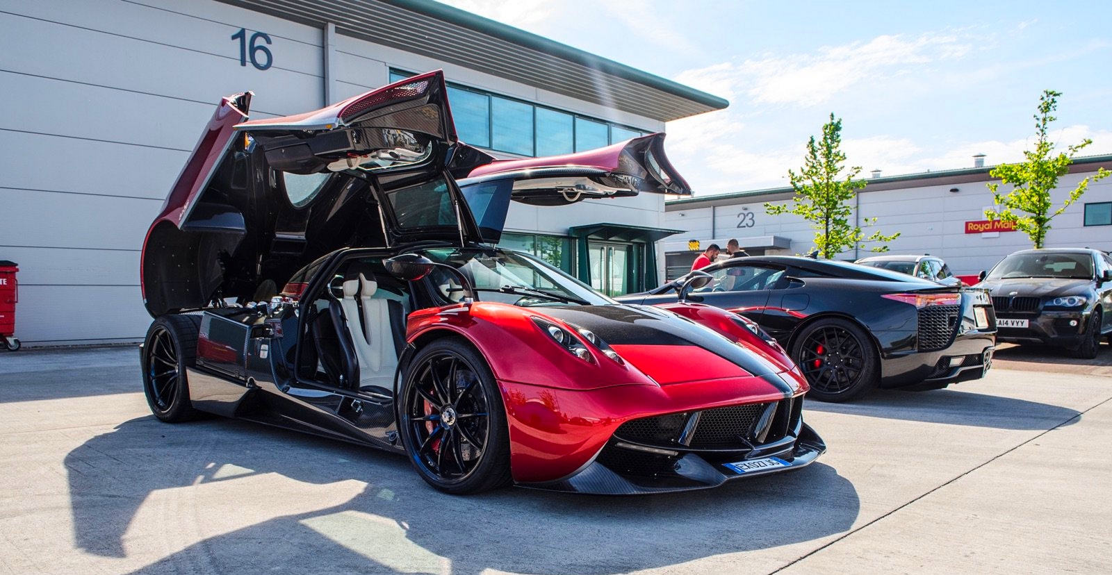GTspirit-ZHamid-PaganiBlanc-6.jpg