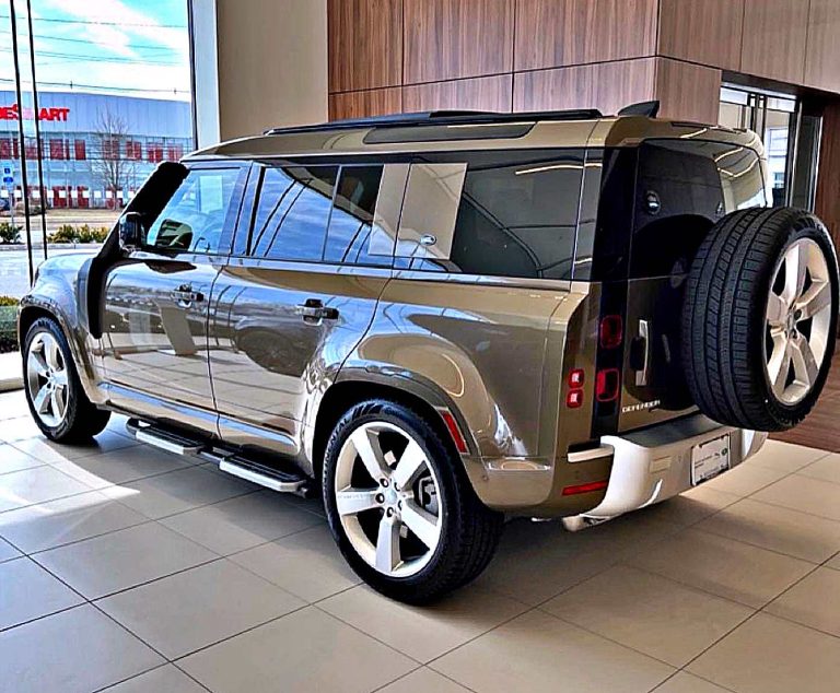 landroverparsippany_276982216_960157304687193_3808710563211757257_n.jpg