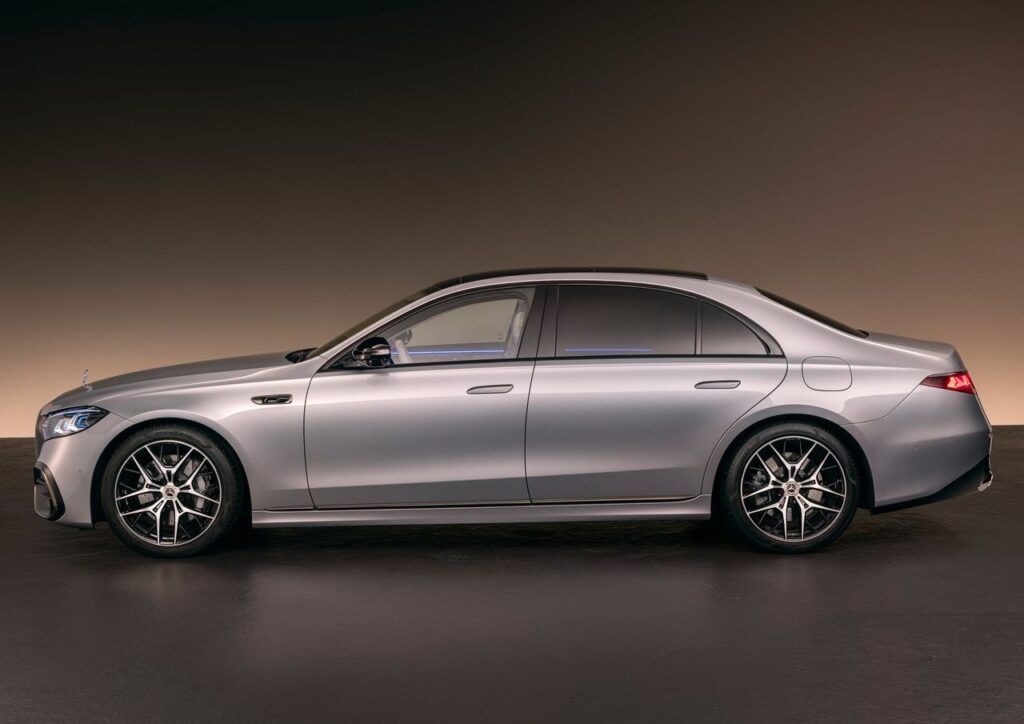 Mercedes-Benz-S-Class-2027-1280-d4f23b9a70c9c99d03f07e9e01f4e65b03